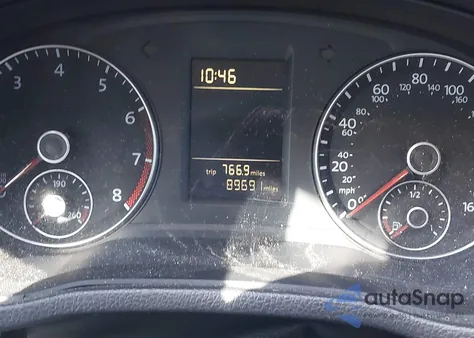 2015 Volkswagen Passat 1.8T Wolfsburg Edition z USA, uszkodzony, nr VIN 1VWAT7A31FC058197